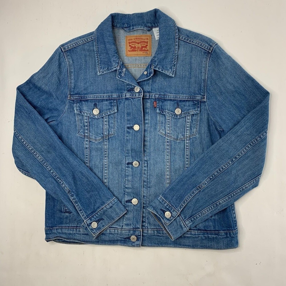 Levi's Youth XL Denim Jacket Blue Button Front Medium Wash Outerwear